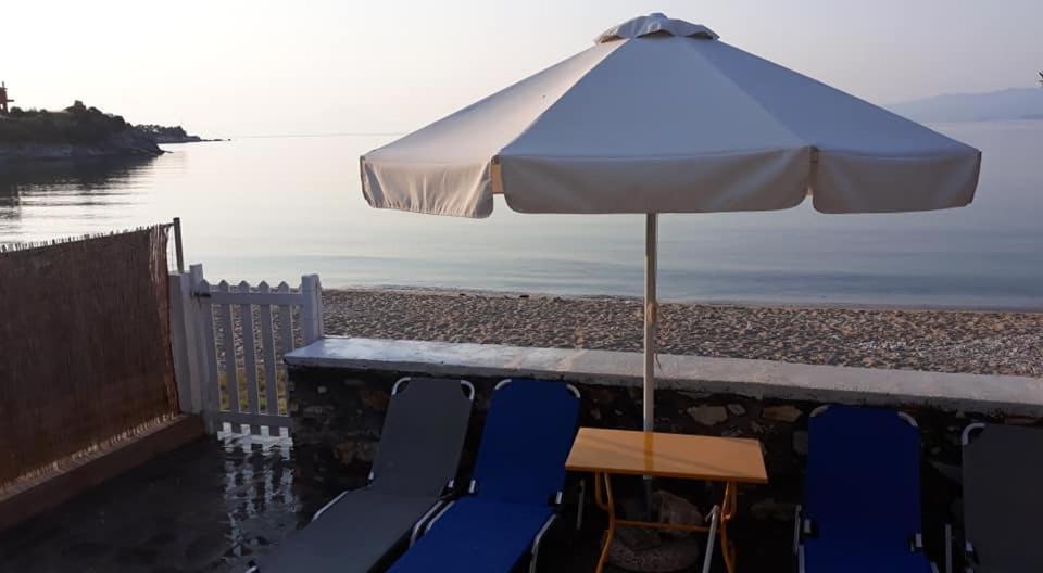 House Kokkalas On The Beach Pyrgadikia Eksteriør bilde