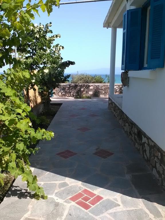 House Kokkalas On The Beach Pyrgadikia Eksteriør bilde